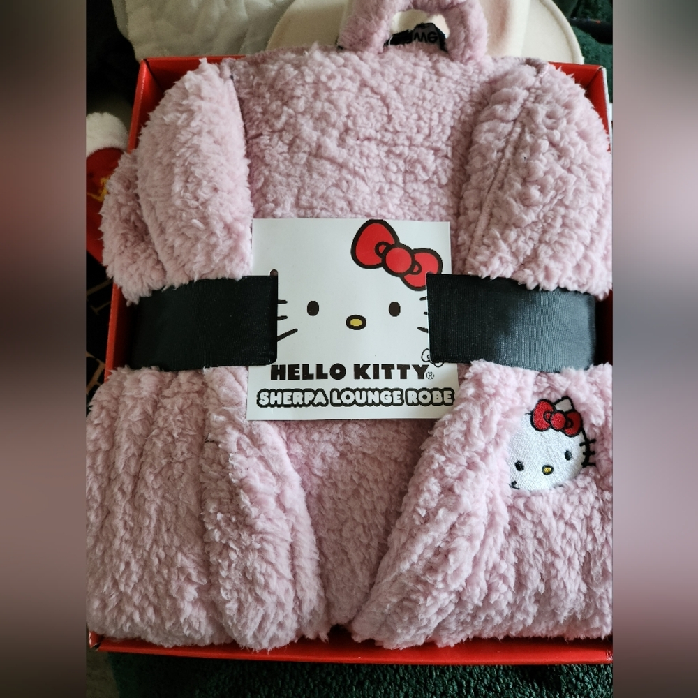 NEW! Hello Kitty Pink Fleece ROBE